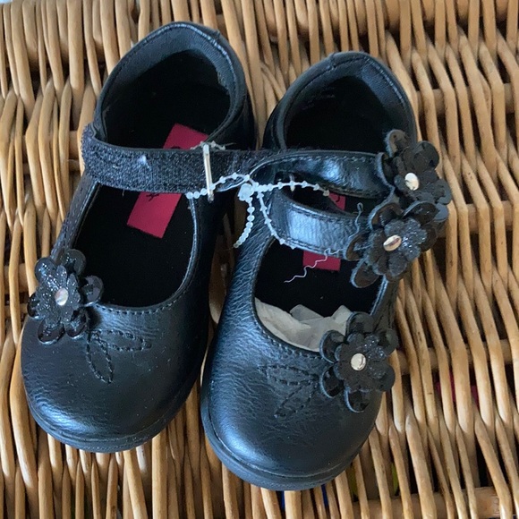 3 for $15 deal - Toddler Girl Shoes - Picture 1 of 5